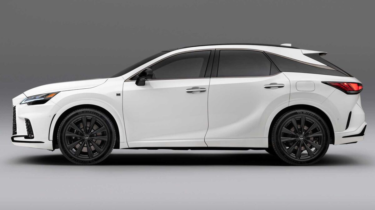 Lexus-lance-le-RX-2023-avec-plus-de-technologie-et